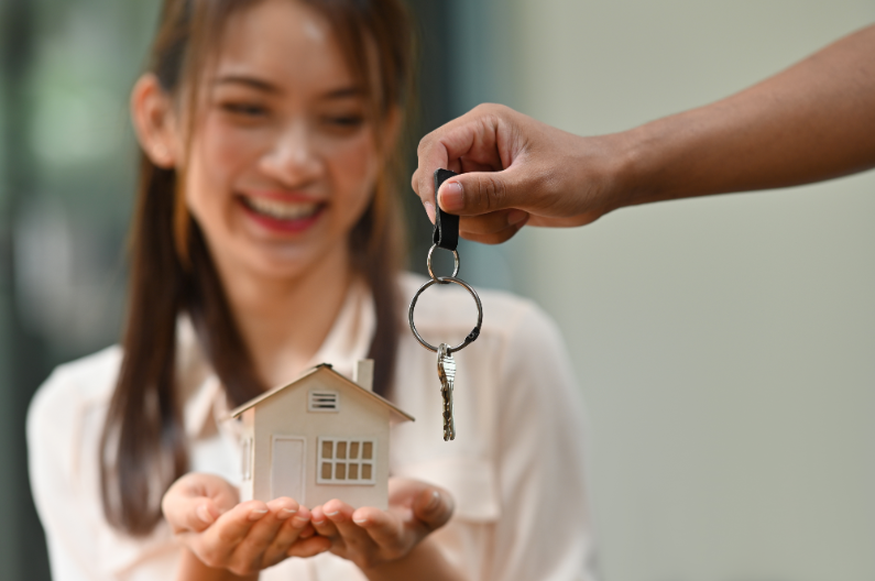 my-home-navigators-pretty-girl-accepting-home-loan