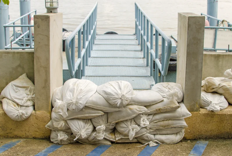 my-home-navigators-anti-flood-sand-bags-during-hurricanes