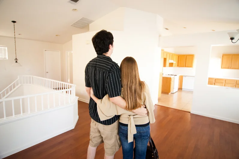 my-home-navigators-young-couple-hunting-for-properties